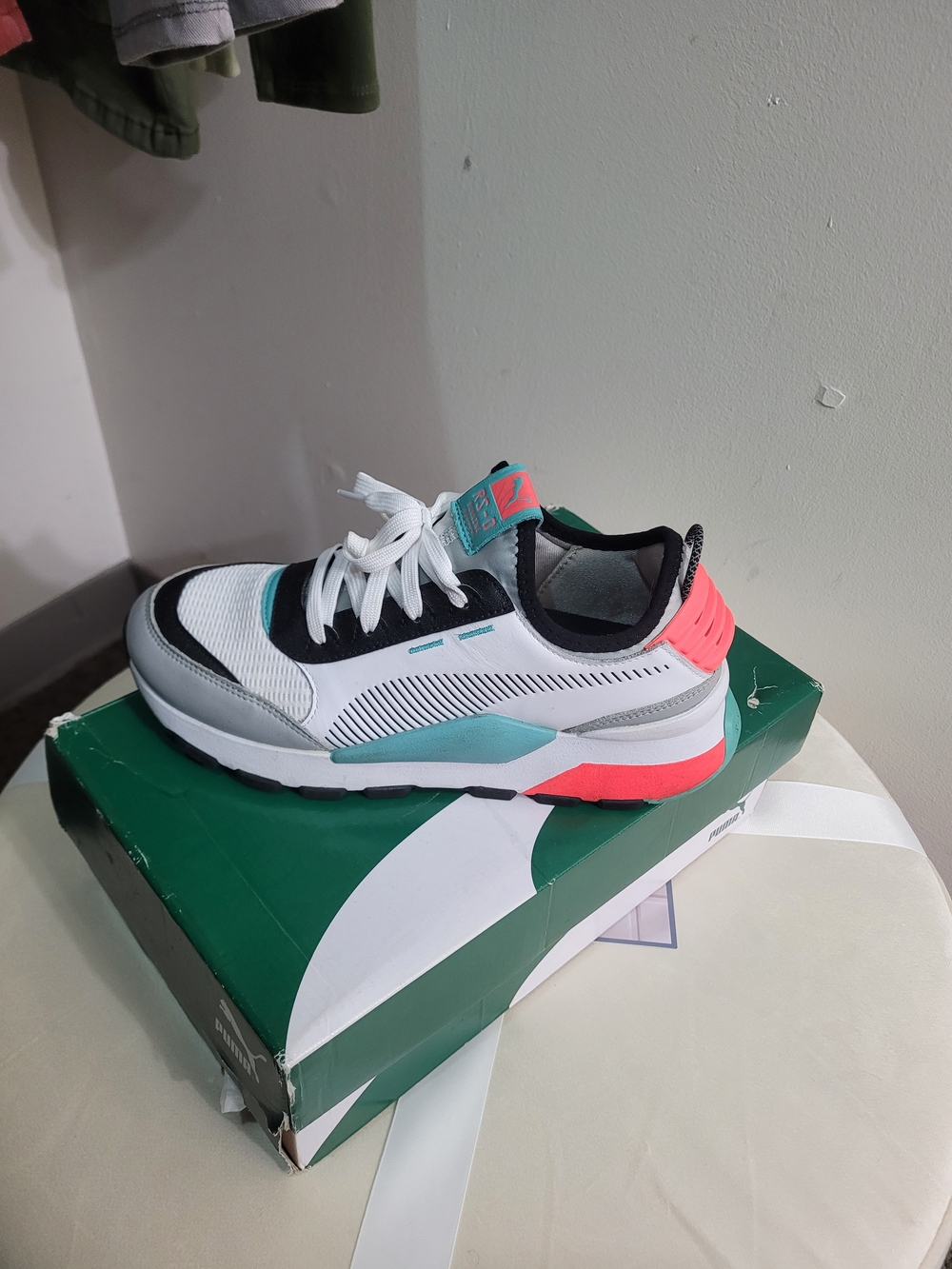 Puma Women White Teal Coral Low-Top Sneaker